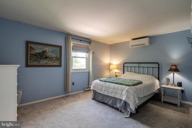 3030 TODD LN, Lancaster, PA 17601