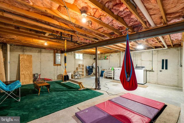 3030 TODD LN, Lancaster, PA 17601