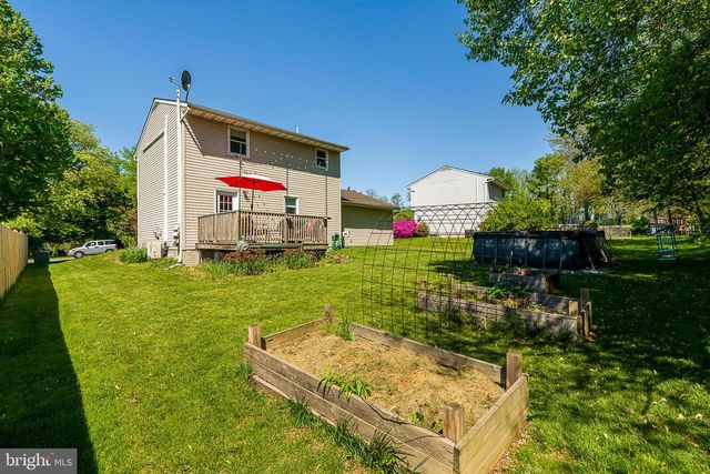 3030 TODD LN, Lancaster, PA 17601