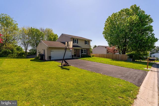 3030 TODD LN, Lancaster, PA 17601