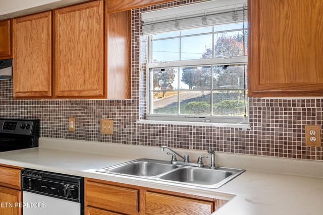 1325 Prairie Place, Greenback, TN 37742