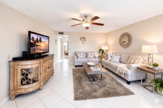 33 Preston A, Boca Raton, FL 33434