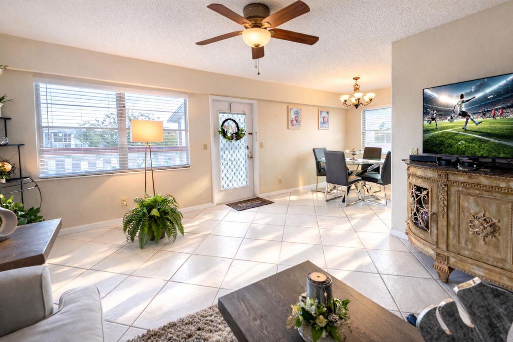 33 Preston A, Boca Raton, FL 33434