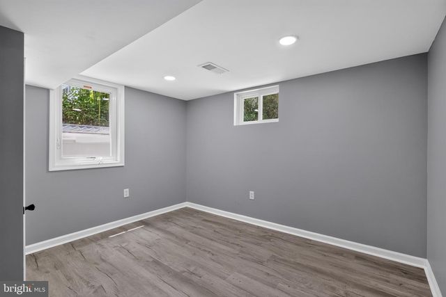 9034 RHODE ISLAND AVE, College Park, MD 20740