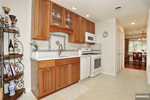 504 Aspen Lane 5042, Wyckoff, NJ 07481