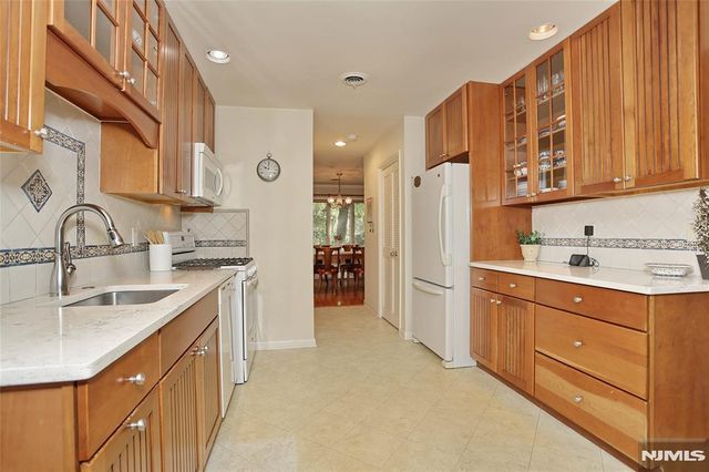 504 Aspen Lane 5042, Wyckoff, NJ 07481