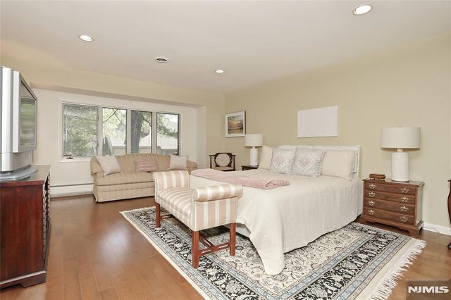 504 Aspen Lane 5042, Wyckoff, NJ 07481