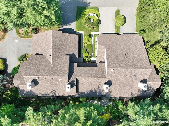 504 Aspen Lane 5042, Wyckoff, NJ 07481