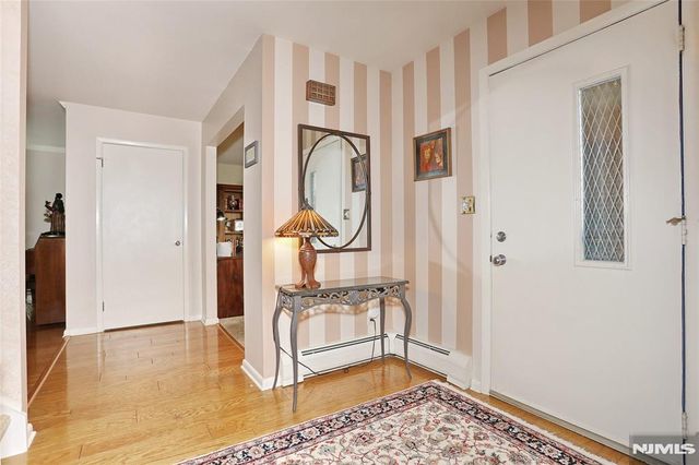 504 Aspen Lane 5042, Wyckoff, NJ 07481