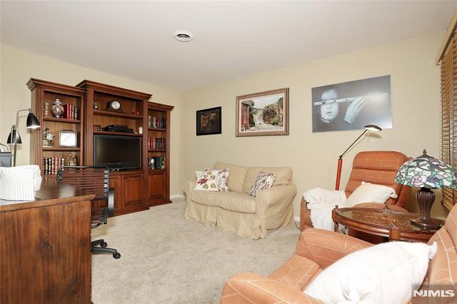 504 Aspen Lane 5042, Wyckoff, NJ 07481
