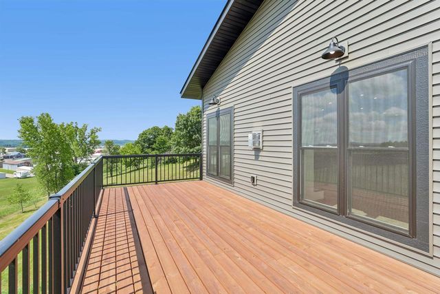 2158 Eastridge Circle, Reedsburg, WI 53959