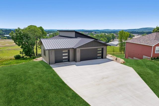 2158 Eastridge Circle, Reedsburg, WI 53959