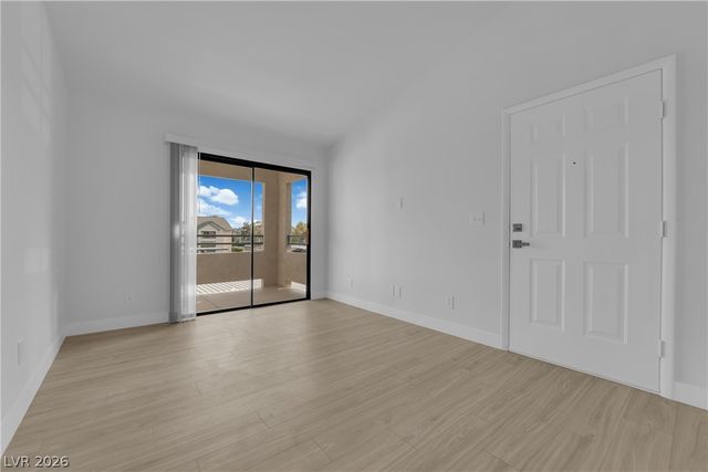 5111 Lindell Road 202, Las Vegas, NV 89118