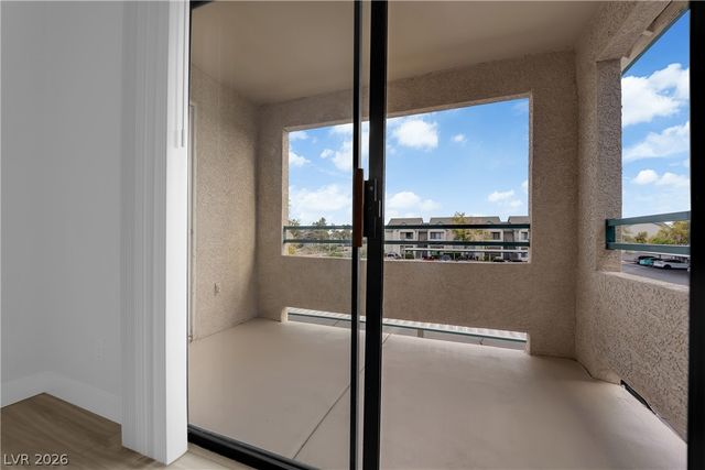 5111 Lindell Road 202, Las Vegas, NV 89118