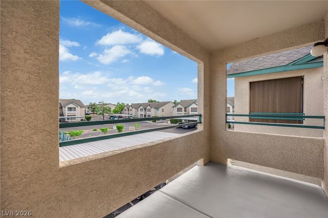 5111 Lindell Road 202, Las Vegas, NV 89118