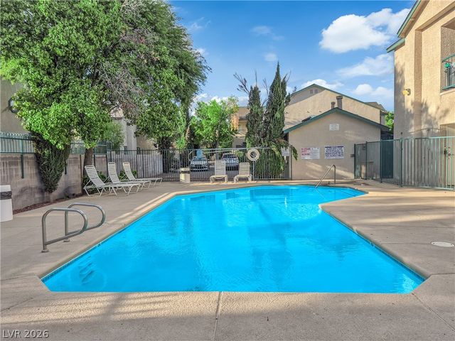 5111 Lindell Road 202, Las Vegas, NV 89118