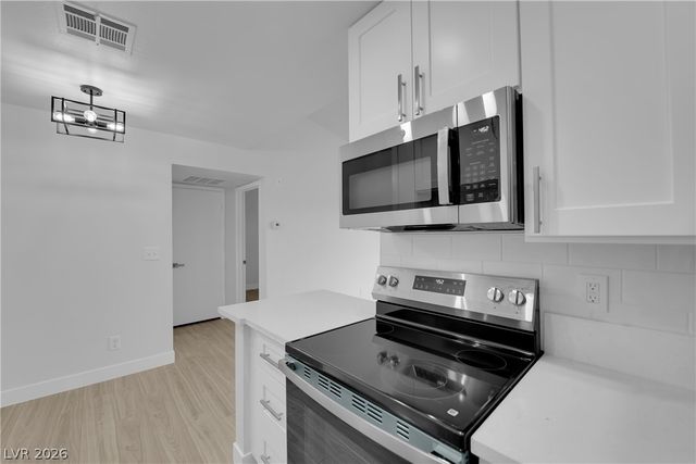 5111 Lindell Road 202, Las Vegas, NV 89118
