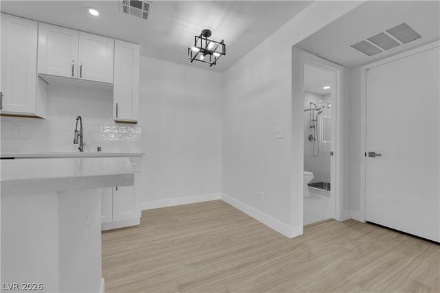 5111 Lindell Road 202, Las Vegas, NV 89118