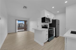 5111 Lindell Road 202, Las Vegas, NV 89118