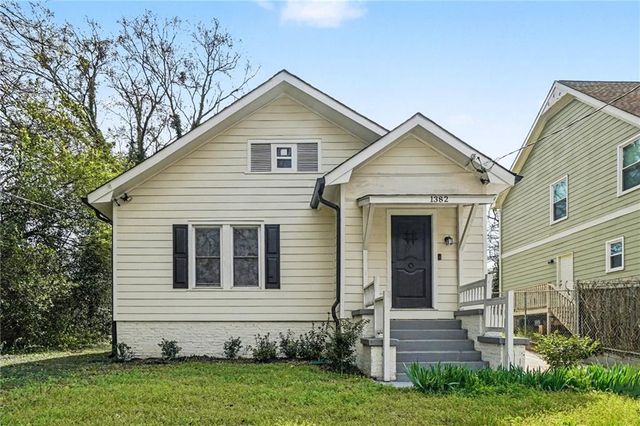 1382 Elizabeth Lane, Atlanta, GA 30344