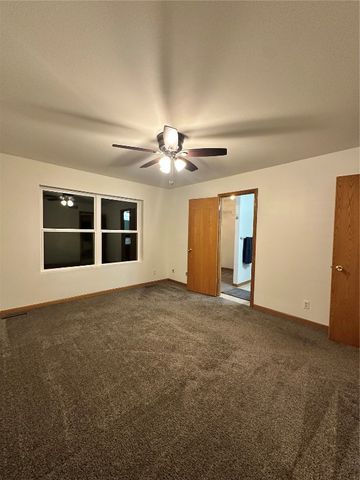 3619 King Drive SW, Cedar Rapids, IA 52404