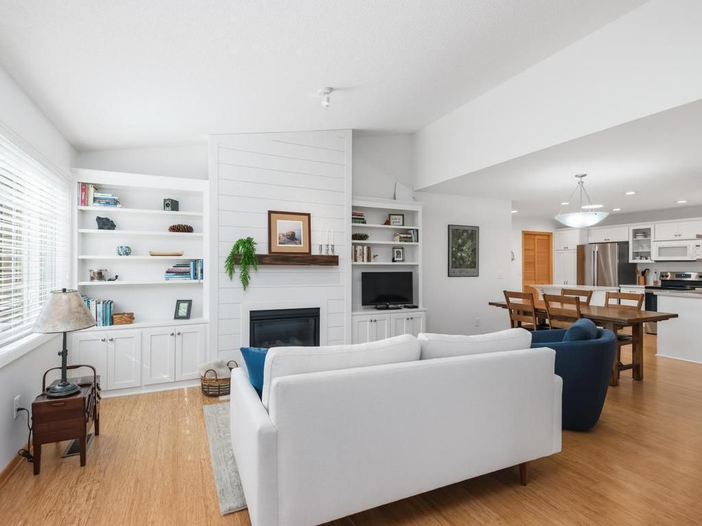 569 Mission Hills Drive, Chanhassen, MN 55317 — photo 2