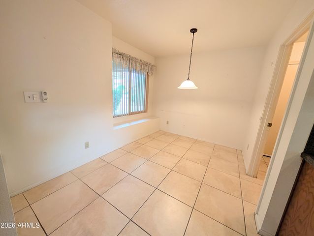4240 E AMBERWOOD Drive, Phoenix, AZ 85048