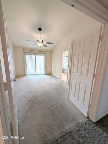 4240 E AMBERWOOD Drive, Phoenix, AZ 85048