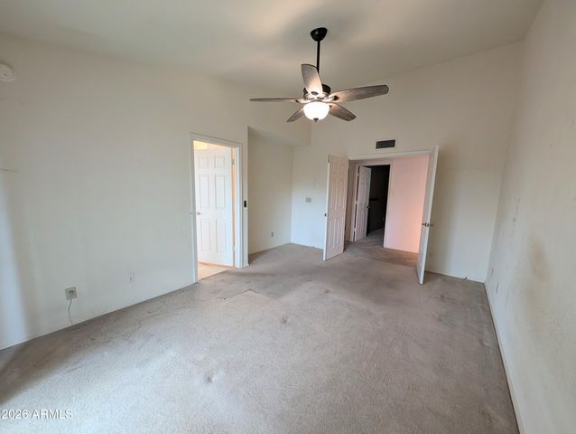 4240 E AMBERWOOD Drive, Phoenix, AZ 85048