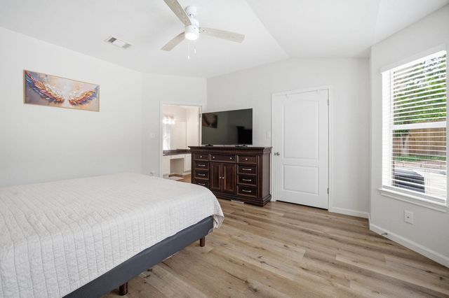 9024 Heiden LN, Austin, TX 78749