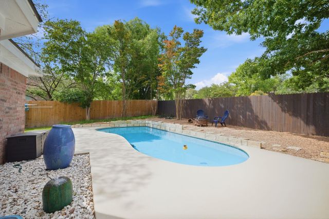 9024 Heiden LN, Austin, TX 78749