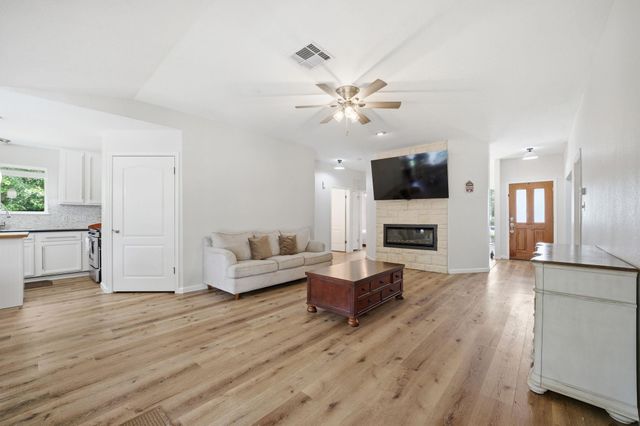 9024 Heiden LN, Austin, TX 78749