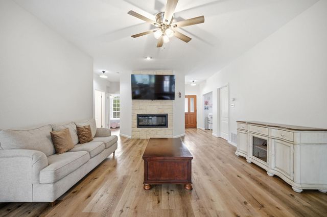 9024 Heiden LN, Austin, TX 78749