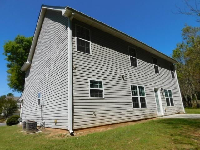 1834 Stephens Pond View, Loganville, GA 30052