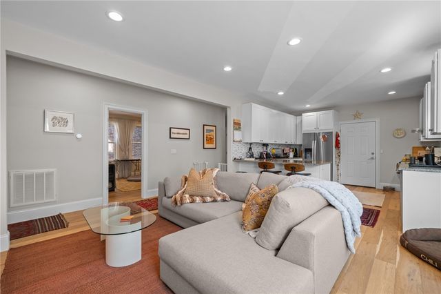 12 University Avenue, Providence, RI 02906