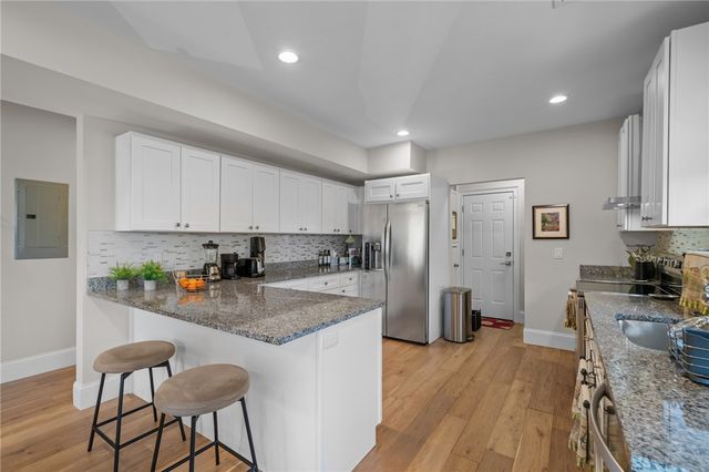 12 University Avenue, Providence, RI 02906