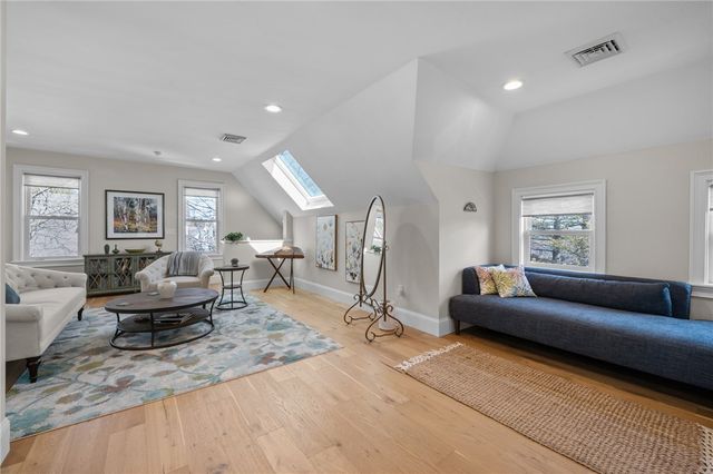 12 University Avenue, Providence, RI 02906