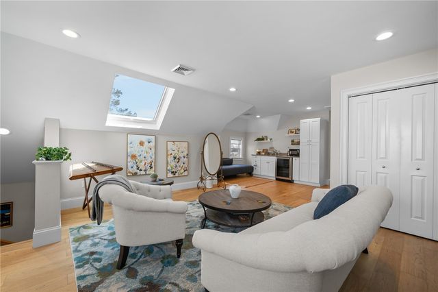 12 University Avenue, Providence, RI 02906