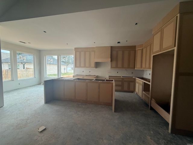 3912 Spencer Crossing Drive, Benton, AR 72019