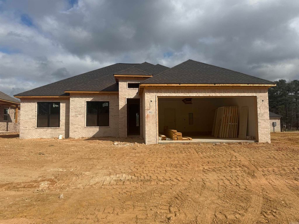 3912 Spencer Crossing Drive, Benton, AR 72019