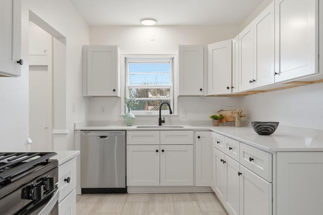 1655 Ross Avenue, Saint Paul, MN 55106