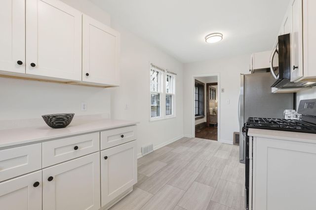 1655 Ross Avenue, Saint Paul, MN 55106