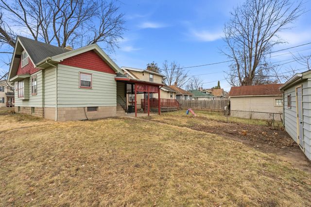 1655 Ross Avenue, Saint Paul, MN 55106