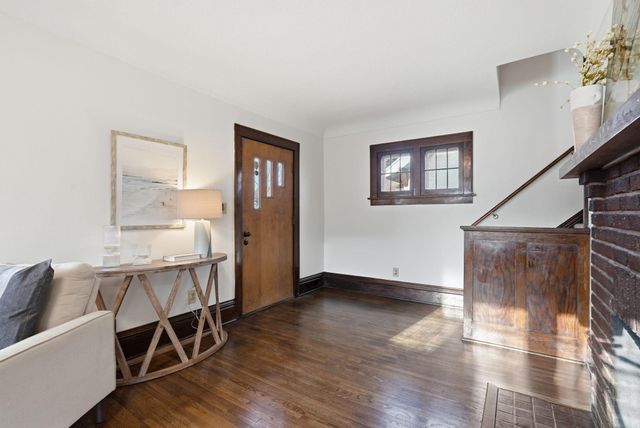 1655 Ross Avenue, Saint Paul, MN 55106