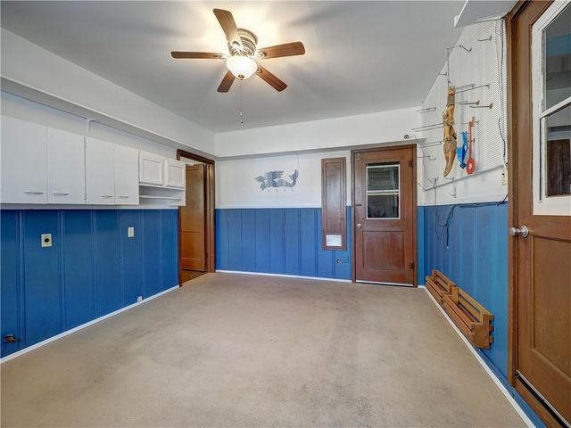 324 S 8th St, Aransas Pass, TX 78336