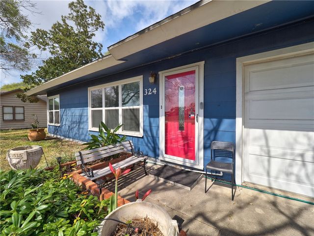 324 S 8th St, Aransas Pass, TX 78336