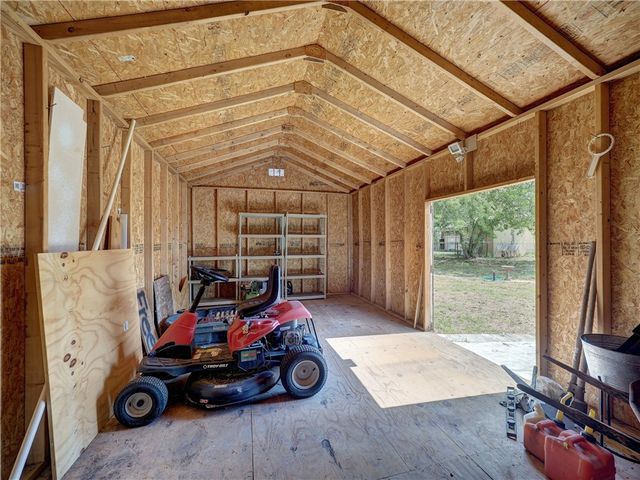 324 S 8th St, Aransas Pass, TX 78336