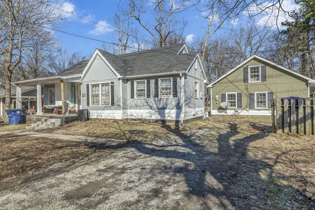 703 Landers St, Shelbyville, TN 37160