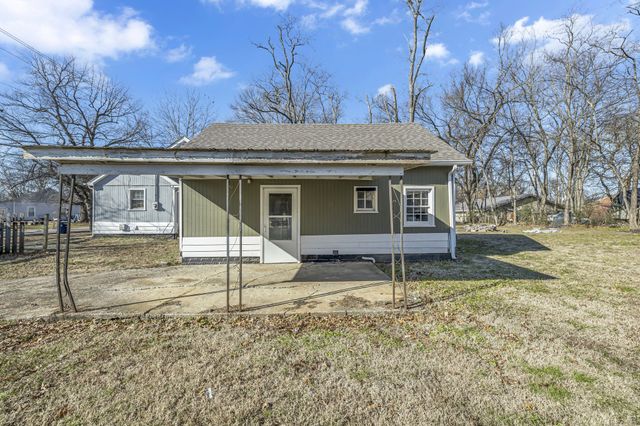 703 Landers St, Shelbyville, TN 37160