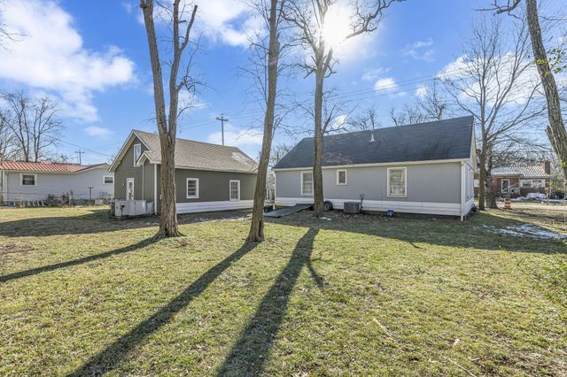 703 Landers St, Shelbyville, TN 37160